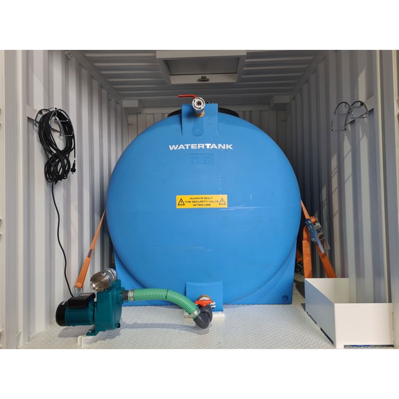 10 foot DNV container met een 5000 liter watertank voorzien van pompsysteem voor opslag en afgifte van water