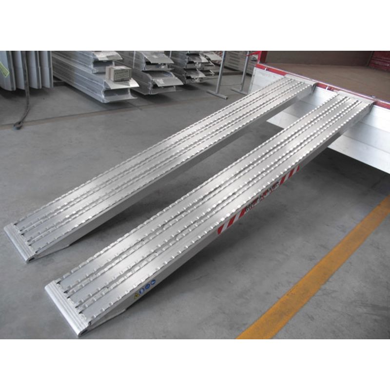 Aluminium Verladeschienen: Länge 3,5 Meter, Breite 52cm, Nutzlast 12195kg pro Satz