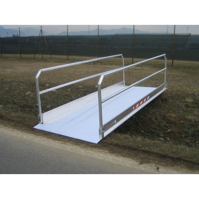 Aluminium rijbrug: lengte 1,26 meter belastbaarheid 1432kg (brede versie)